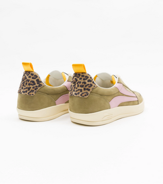Fez Sneakers