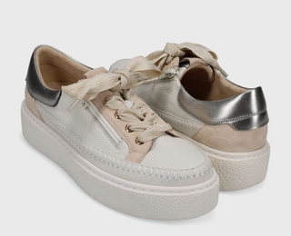 Yoga Sneaker