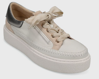 Yoga Sneaker