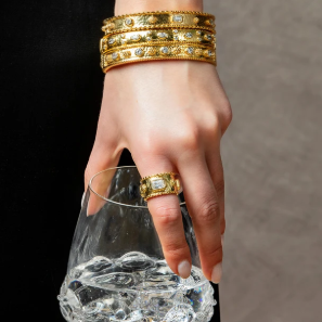 Berry Hammered Band Ring