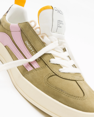 Fez Sneakers